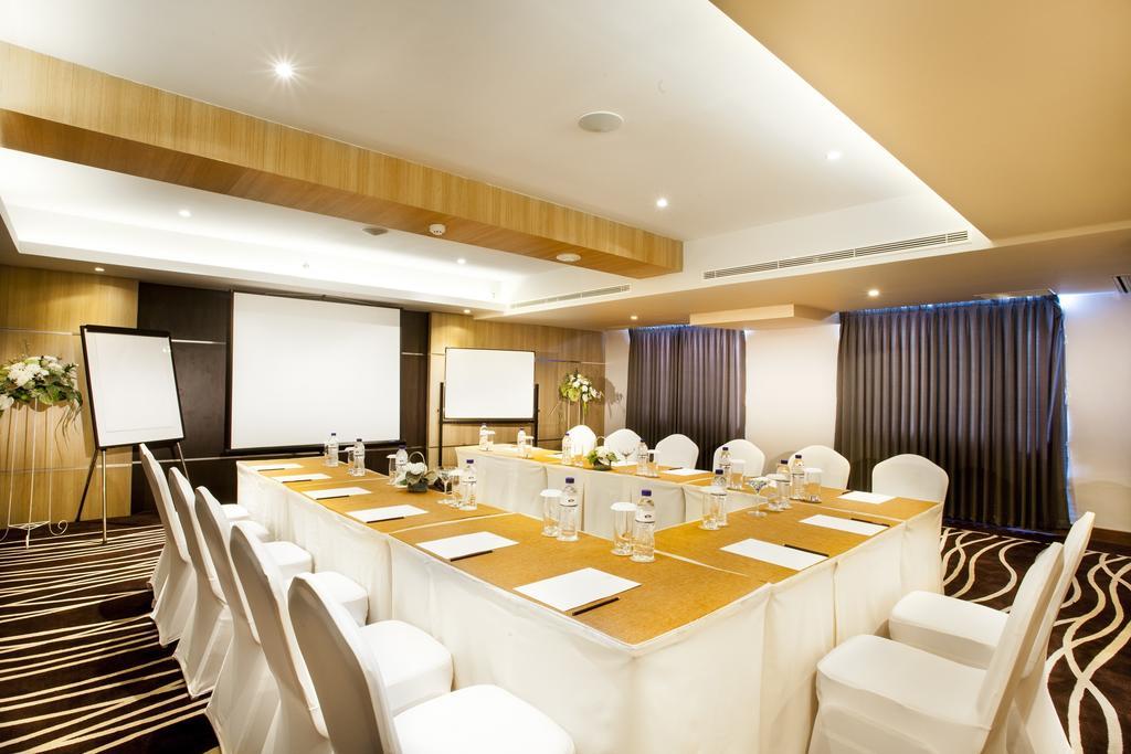 Grand Sovereign Kuta Bali 4*
