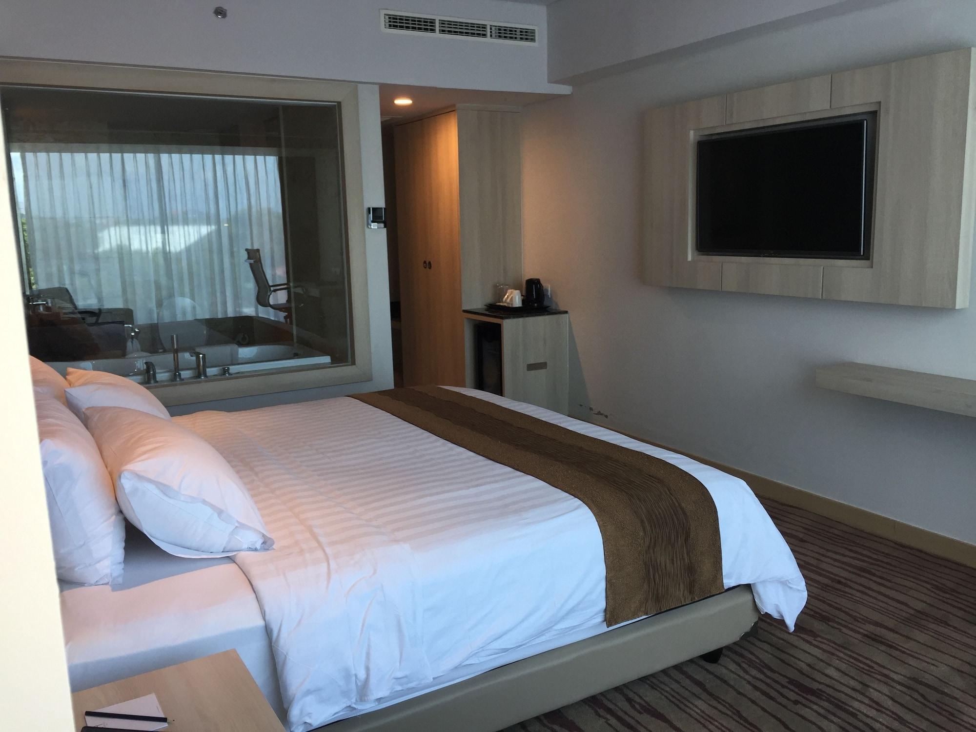 Hotel Grand Sovereign Kuta Bali